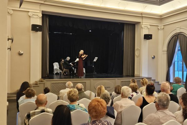 Emlékest Balatonfüreden